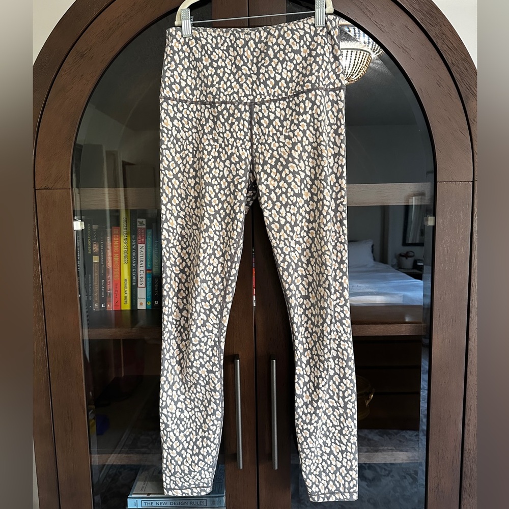 VARLEY Century Leggings - Size Medium